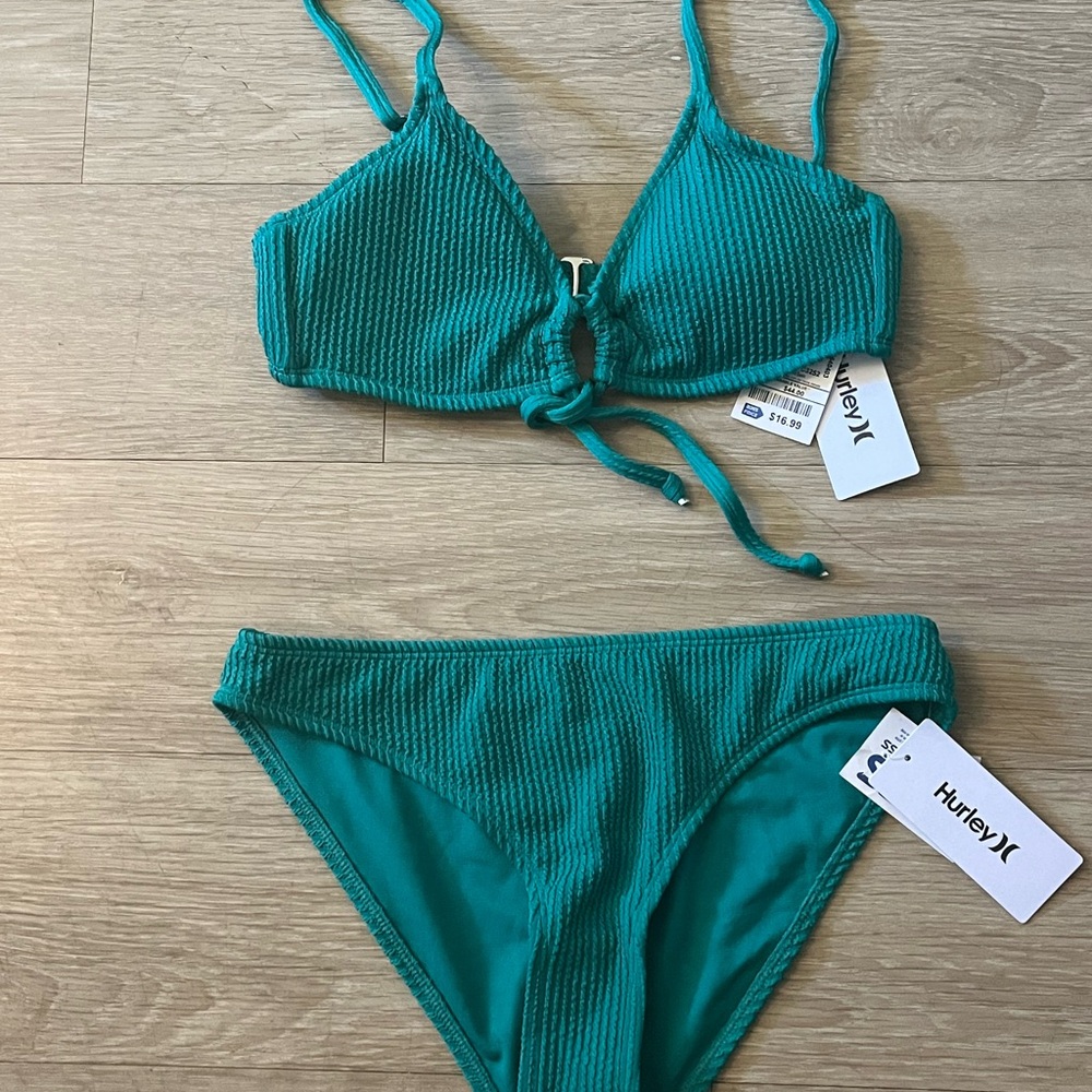 Hurley Women’s Emerald 2 Piece Medium Swim Suit